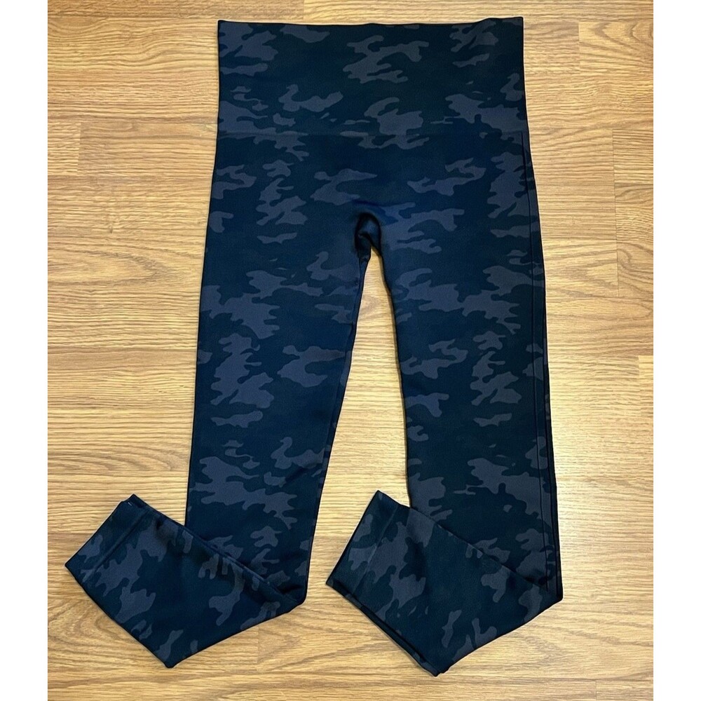 SPANX Look at Me Now Seamless Leggings Black Camo Active Yoga Mid Rise Sz Large